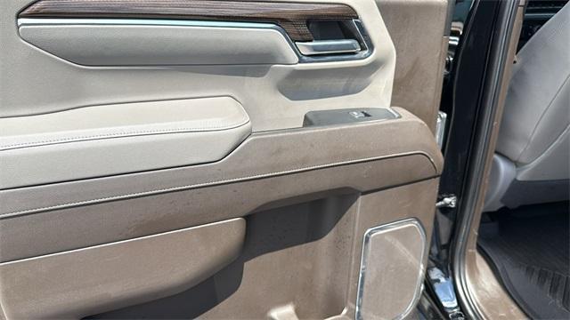 Photo of 2023 Black Chevrolet Silverado 1500