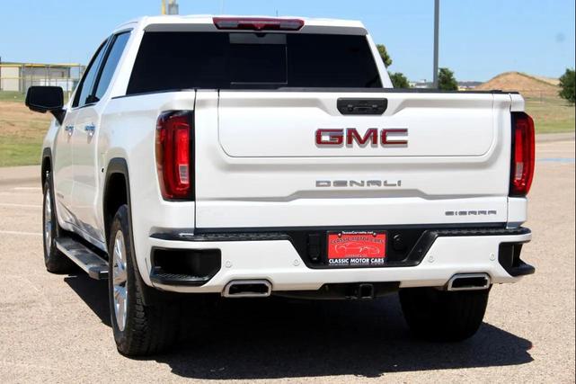 Photo of 2022 White Frost Tricoat GMC Sierra 1500