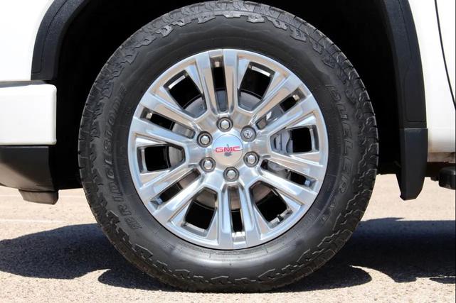 Photo of 2022 White Frost Tricoat GMC Sierra 1500