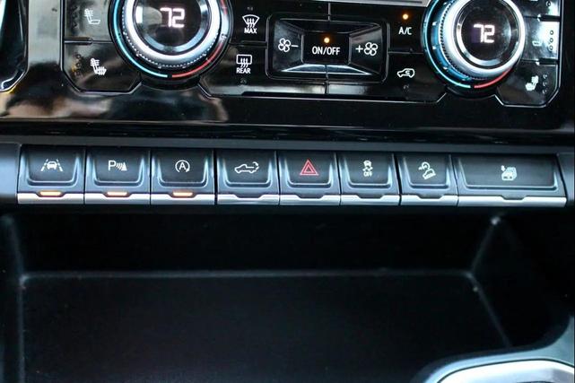 Photo of 2022 White Frost Tricoat GMC Sierra 1500