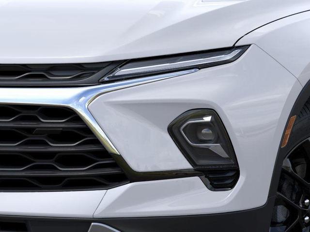 Photo of 2025 Summit White Chevrolet Blazer