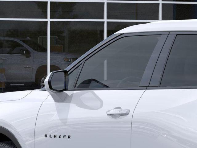 Photo of 2025 Summit White Chevrolet Blazer