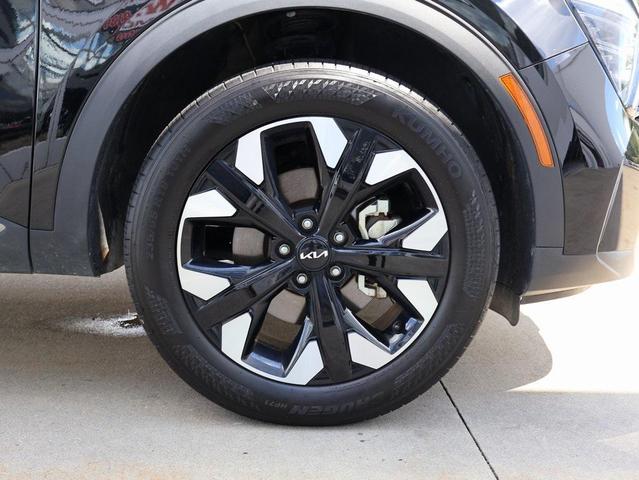 Photo of 2024 Ebony Black Kia Sportage