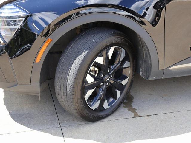 Photo of 2024 Ebony Black Kia Sportage