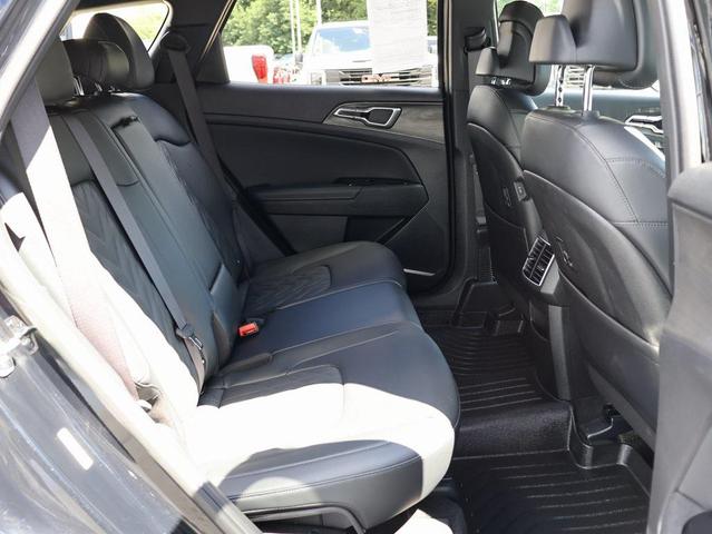 Photo of 2024 Ebony Black Kia Sportage