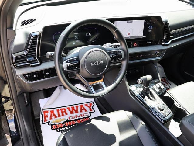 Photo of 2024 Ebony Black Kia Sportage