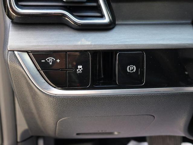 Photo of 2024 Ebony Black Kia Sportage