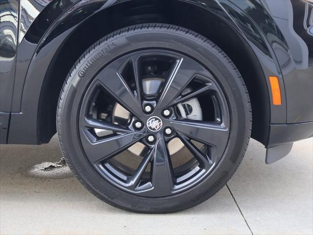 Photo of 2023 Ebony Twilight Metallic Buick Envision