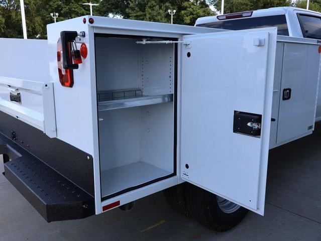 Photo of 2025 Summit White Chevrolet Silverado 3500