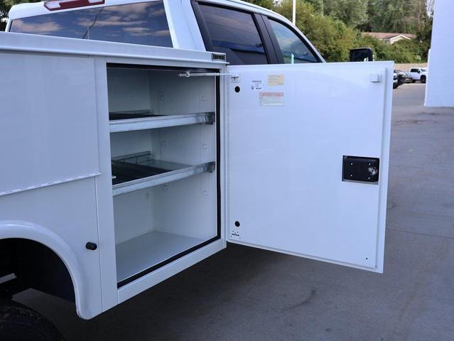 Photo of 2025 Summit White Chevrolet Silverado 3500