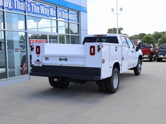 Photo of 2025 Summit White Chevrolet Silverado 3500