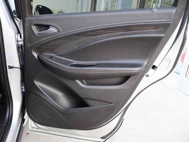 Photo of 2018 Galaxy Silver Metallic Buick Envision