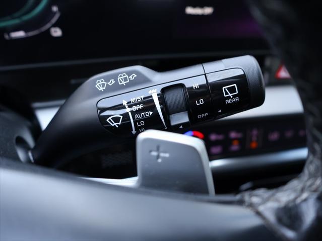 Photo of 2023 Snow White Pearl Kia Sportage Hybrid