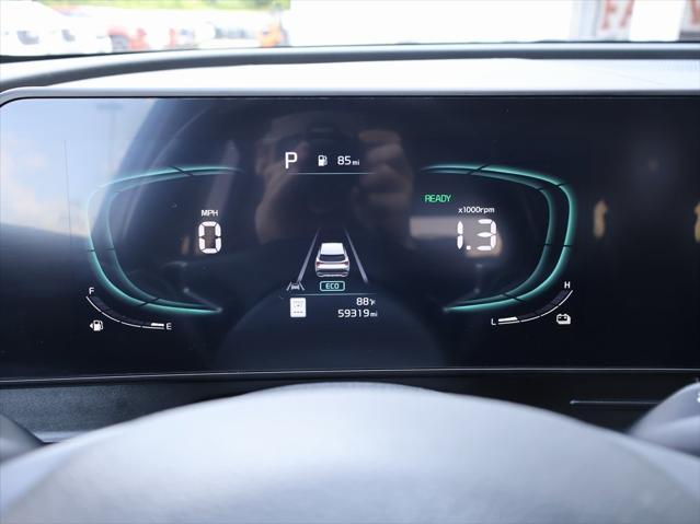 Photo of 2023 Snow White Pearl Kia Sportage Hybrid