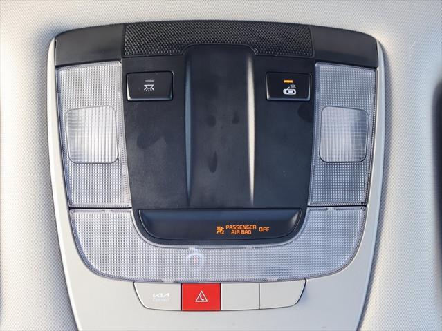 Photo of 2023 Snow White Pearl Kia Sportage Hybrid