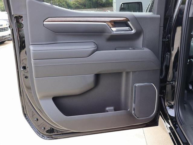 Photo of 2026 Onyx Black GMC Sierra 1500