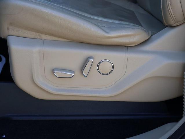 Photo of 2016 Blue Jeans Metallic Ford F-150