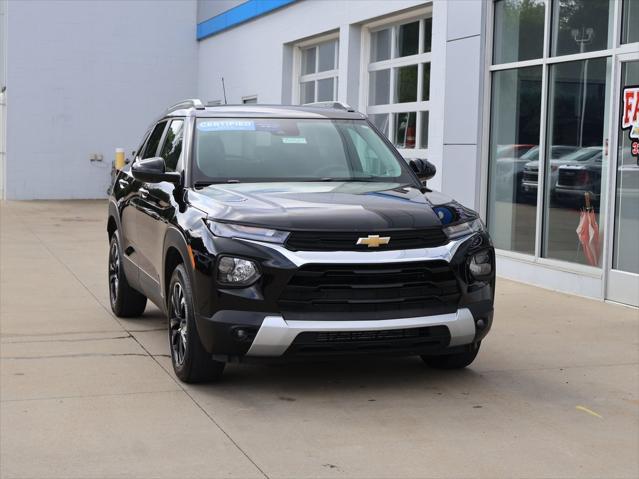 Photo of 2022 Mosaic Black Metallic Chevrolet Trailblazer