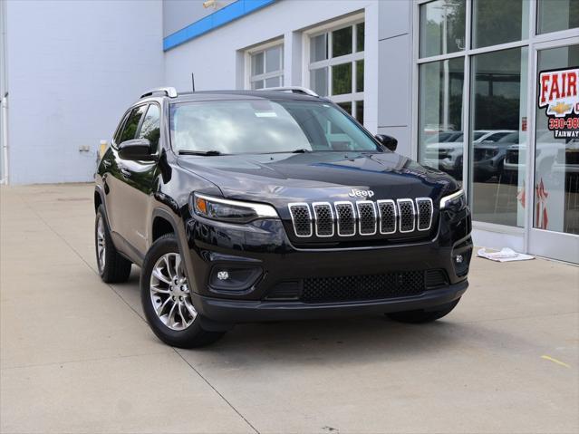 Photo of 2019 Diamond Black Crystal Pearlcoat Jeep Cherokee