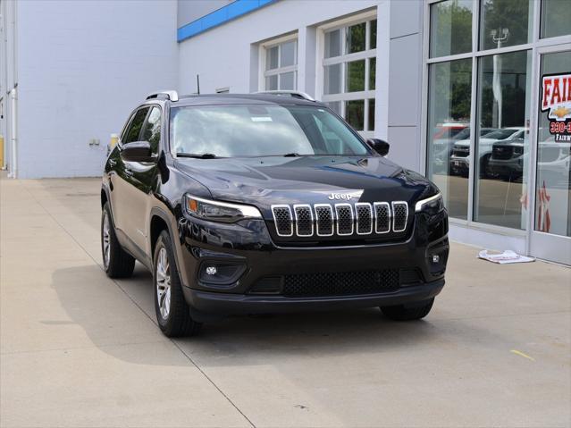 Photo of 2019 Diamond Black Crystal Pearlcoat Jeep Cherokee