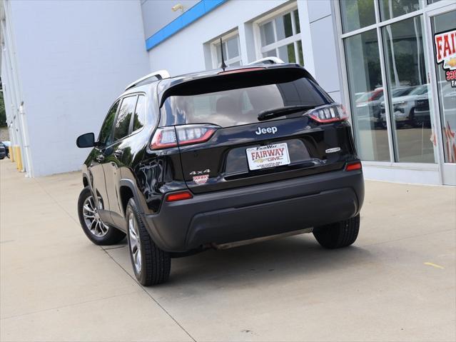 Photo of 2019 Diamond Black Crystal Pearlcoat Jeep Cherokee