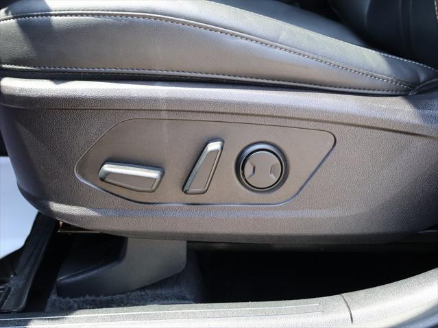 Photo of 2022 Sapphire Blue Kia Sorento