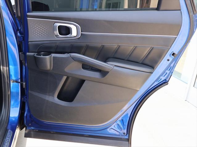 Photo of 2022 Sapphire Blue Kia Sorento