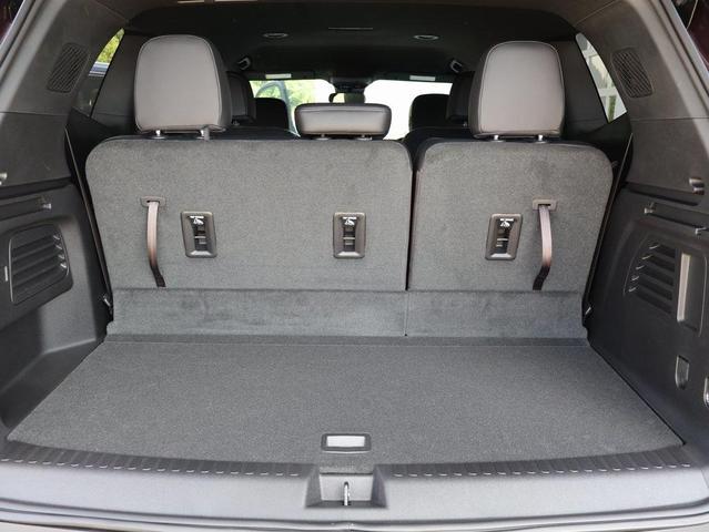 Photo of 2025 Crystal Metallic GMC Acadia