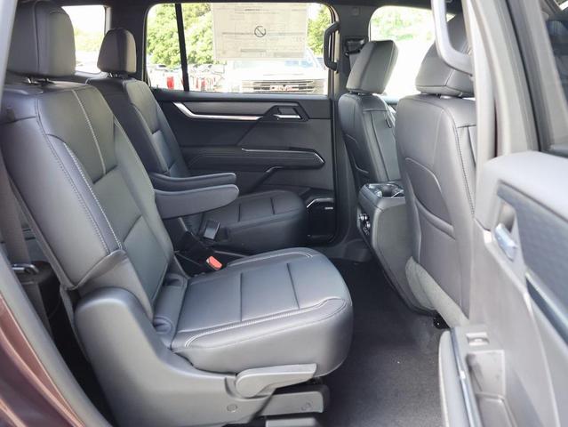Photo of 2025 Crystal Metallic GMC Acadia