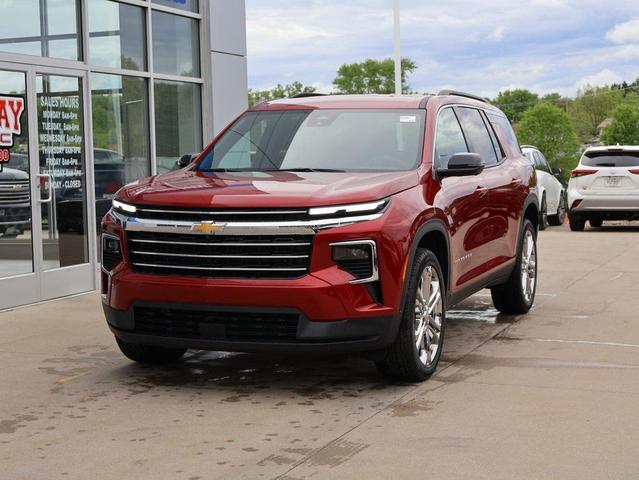 Photo of 2025 Radiant Red Tintcoat Chevrolet Traverse