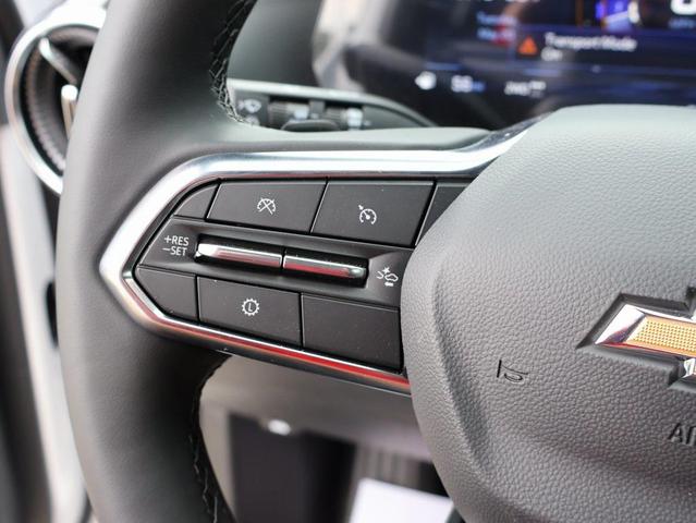 Photo of 2026 Summit White Chevrolet Equinox
