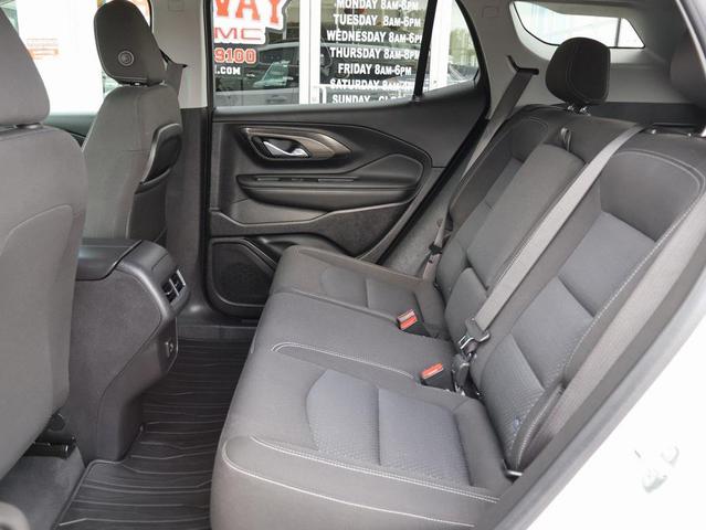 Photo of 2022 Summit White GMC Terrain