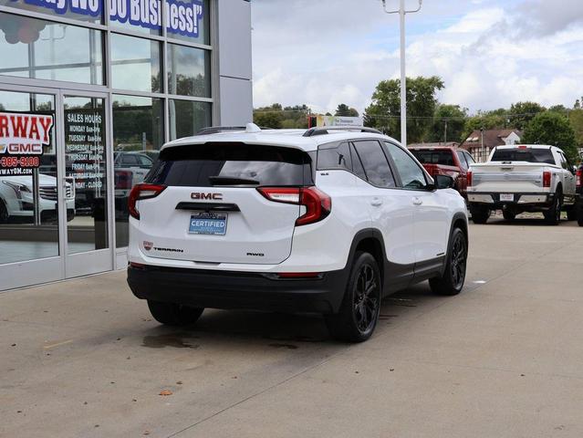 Photo of 2022 Summit White GMC Terrain