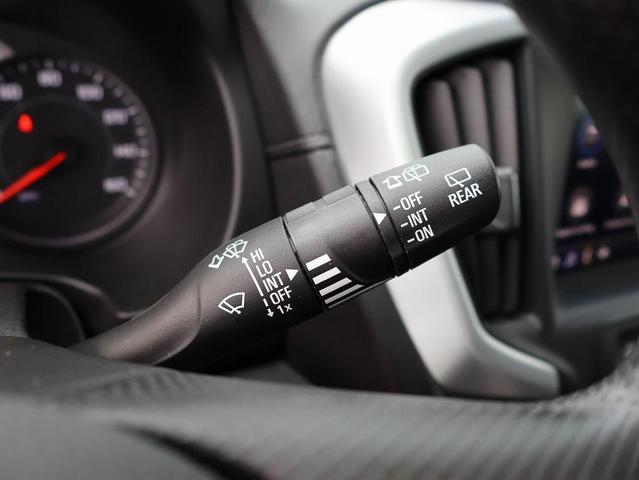 Photo of 2022 Summit White GMC Terrain