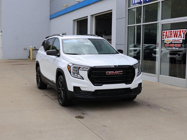 Photo of 2022 Summit White GMC Terrain