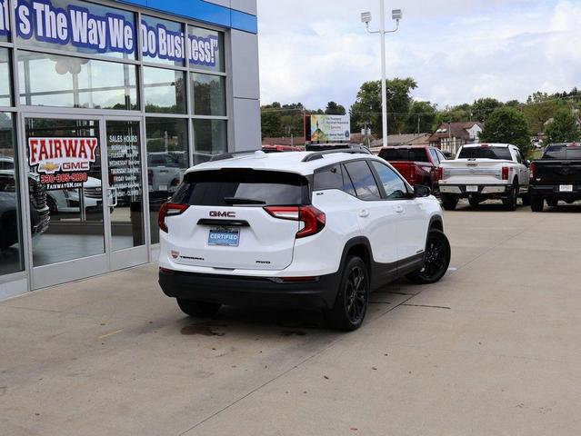 Photo of 2022 Summit White GMC Terrain