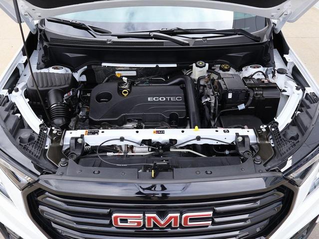 Photo of 2022 Summit White GMC Terrain