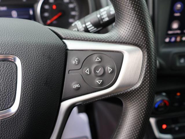 Photo of 2022 Summit White GMC Terrain