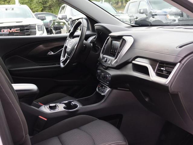 Photo of 2022 Summit White GMC Terrain