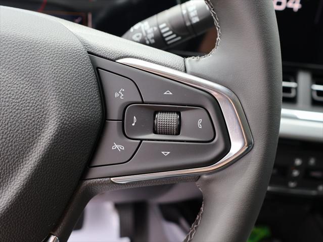 Photo of 2025 Summit White Chevrolet Trax