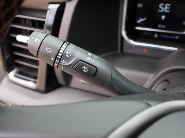 Photo of 2025 Summit White GMC Sierra 2500