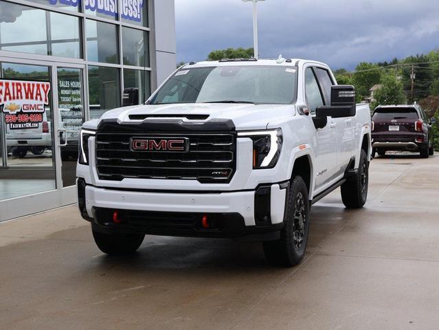 Photo of 2025 Summit White GMC Sierra 2500