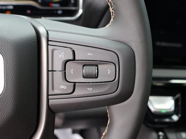 Photo of 2025 Summit White GMC Sierra 2500