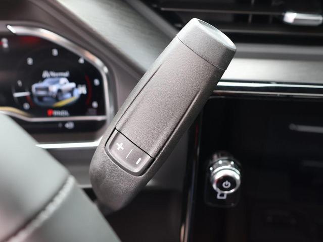 Photo of 2025 Summit White GMC Sierra 2500