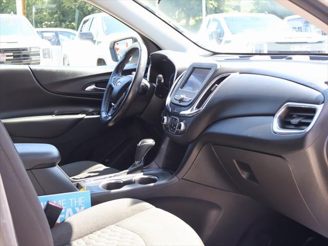 Photo of 2020 Silver Ice Metallic Chevrolet Equinox