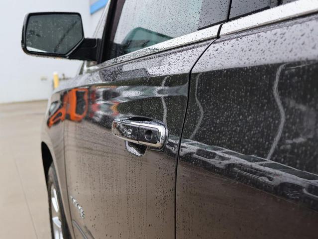 Photo of 2017 Tungsten Metallic Chevrolet Tahoe