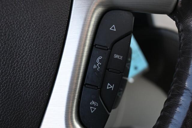 Photo of 2014 White Diamond Tricoat Cadillac Escalade ESV