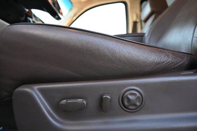 Photo of 2014 White Diamond Tricoat Cadillac Escalade ESV