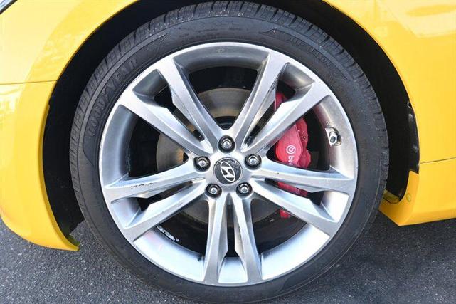 Photo of 2012 Interlagos Yellow Hyundai Genesis Coupe