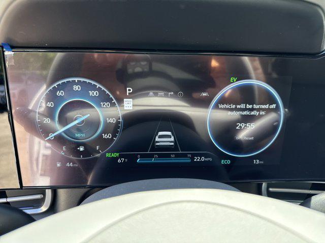 Photo of 2025 White Hyundai ELANTRA HEV